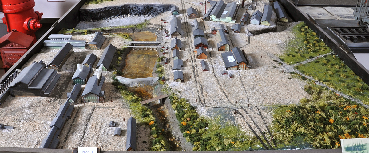 A small-scale diorama shows the layout of the Atlas Cement Company's plants and quarry in Northampton, PA.